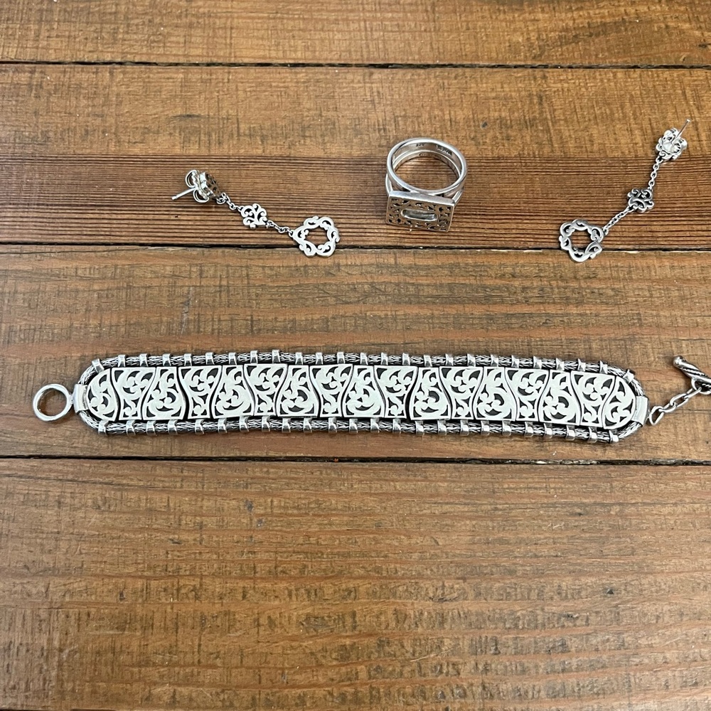 3 piece Lois hill set plus wooden box it came in